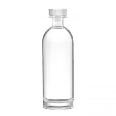 Hot selling custom round transparent 500ml 750ml beverage whiskey rum vodka spirit glass bottle with cork stopper