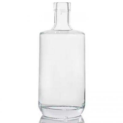 Wholesale glass whiskey bottle 500ml Liquor Bottle For Whiskey Rum Spirits
