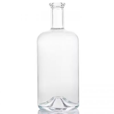 Hot selling 750ml Cylinder Shaped Empty Rum Whisky Vodka Spirit Liquor Glass Bottle with Corks