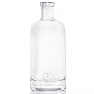 OEM&ODM Customizable Products Simple super flint Empty Liquor Wine Glass Bottles 750ml with Corks