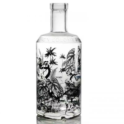 700ml 750ml Round Flint Glass Spirit Vodka liquor Mezcal Bottle With Cork Manufacturer Customized