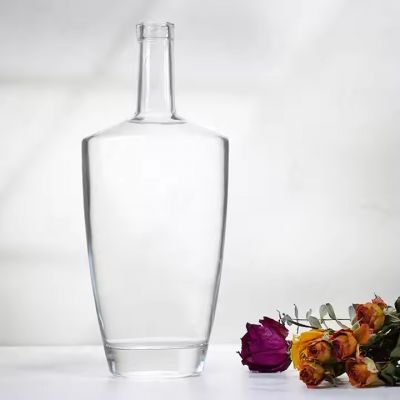 Customized 750ml transparent Spirit Liquor Bottle 750ml Gin Whiskey Wine Vodka Glass Bottle with corks