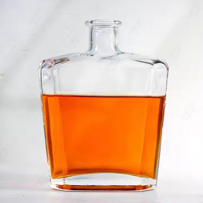 Factory Custom Made Square Flat Shape 700Ml 750Ml 1000Ml Classic Capacity Empty Smooth Transparent Gin Rum Glass Bottle