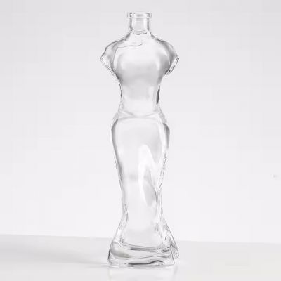 Hot Selling High Quality Women Body Shaped Vodka Glass Bottle With Engraving