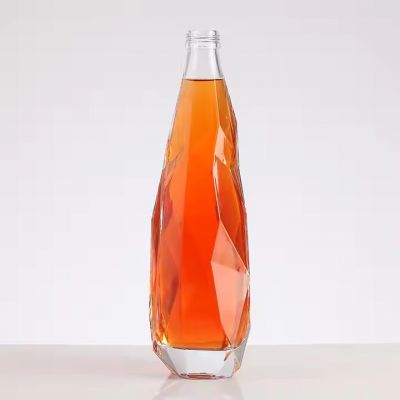 Luxury screw top empty 500ml glass bottles for water beverage wholesale