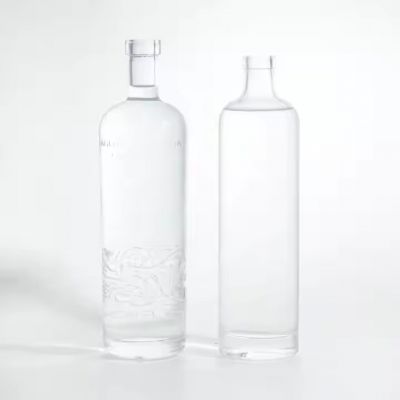 China Hot Selling Vodka Shape Clear High Quality 700ml750ml Whiskey Vodka Unique Design Shape Vodka Glass Bottle With Cork
