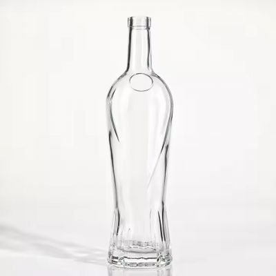 ODM Fancy Design 375ml/500ml/700ml/750ml/780ml Whiskey Glass Bottles With Corks