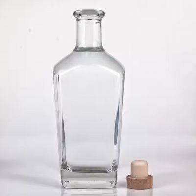 Factory price customized recyclable 500ml 700ml 750ml glass bottles with cork lid