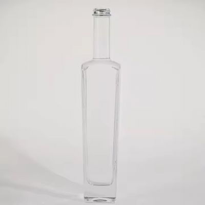 custom shape 500ml 700ml 750ml Crystal glass bottle vodka spirits gin liquor rum tequila liquid container bottle with cork cap