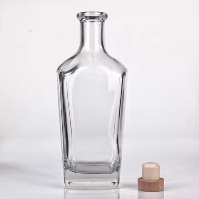 Square 750ml clear glass bottle Whisky Rum custom glass bottle cork