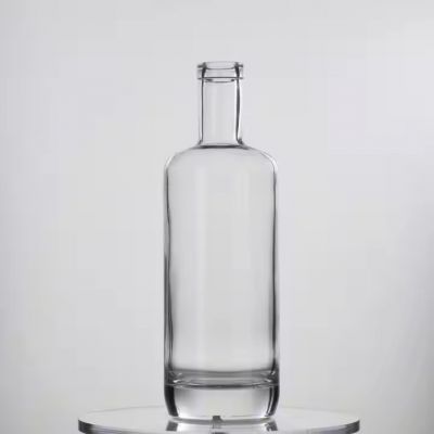 Hot selling wholesale customizable 700ml 750ml 1000ml vodka spirits glass bottles with stopper