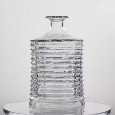 Different sizes drinking 700ml 750ml 500ml glass bottles for liquor spirits gin vodka