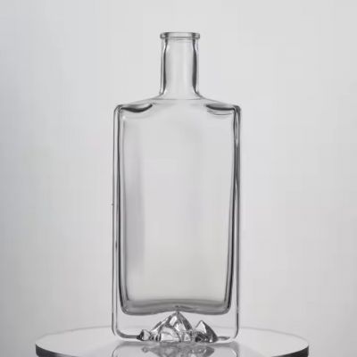 Manufacturer empty different sizes 500ml 700ml 750ml whiskey gin glass bottles with cork lid