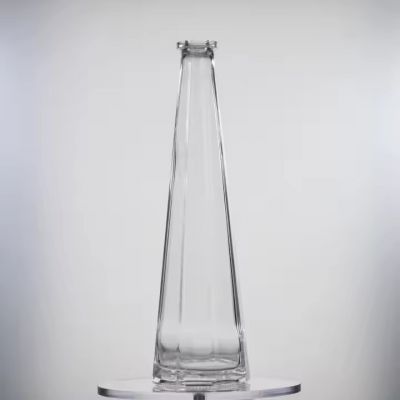 Nordic transparent frosted spray 500ml 700ml 750ml beverage glass bottles with cork lid