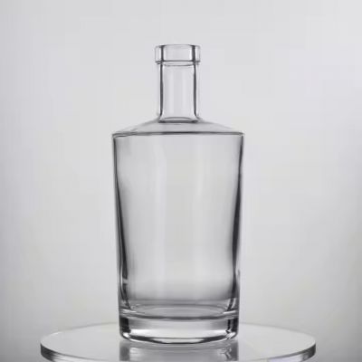 Popular customized free samples 500ml 700ml 750ml liquor vodka glass bottles for tequila gin