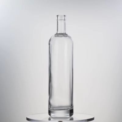 Exquisite Factory Direct Price 375ml 500ml 750ml Spirits Vodka Gin Rum Glass Bottles With Cork Lid