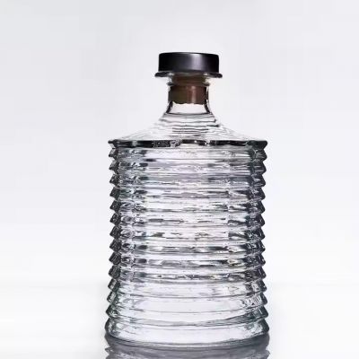 Wholesale 720ml Creative Wine Bottle Spirit Vodka Wine Bottle Low Price Tequila Empty Wine Bottle