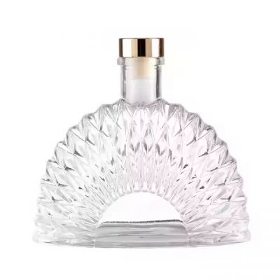 Factory Custom 500ml clear Fanshaped Shape Glass Bottle with Cork