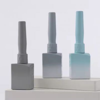 Custom 10ml Round Empty Gel Nail Polish Bottle Gradient Color Coat Nail Lacquer Oil Bottle