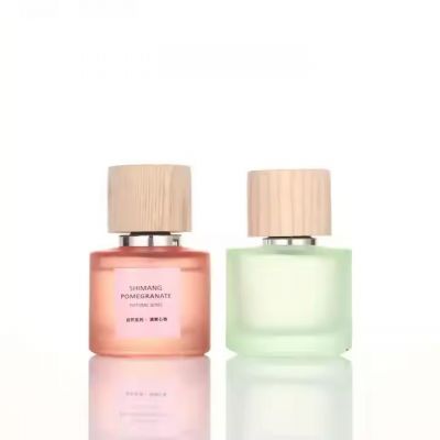 Luxury Cylinder Parfum Botol 30ml Heavy Base Glass Perfume Bottle 50ml Empty Glass Fragrance Parfum Spray Bottle With Wooden Cap