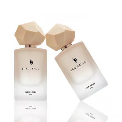 Hot Sale Luxury Custom Empty Perfume Bottle 50 ml Frosted Yellow Square Perfume Bottles Buff With Box Packaging