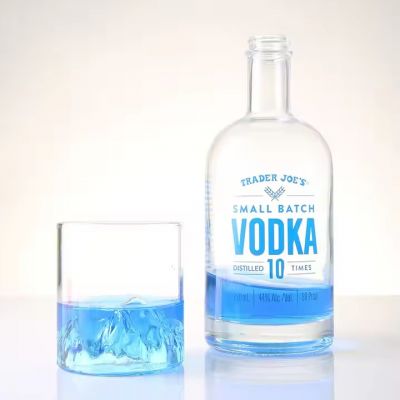 Hot Selling 330ml 500ml 750ml Glass Mineral Water Glass Packaging Soda Beverage Drinking Mineral Water Glass Bottle With Cork