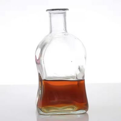 Recyclable Manufacturers Custom 750ml Cubic Glass Container Packaging Bottle Empty Liquor Wine Bottles Vodka Whisky Brandy
