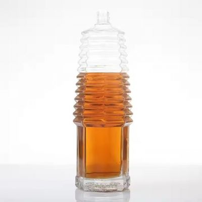 700ml 700 ml Spirit Glass Packaging Tower Shape Vodka Whisky Liquor Glass Bottle With Bartop Cork Wholesale