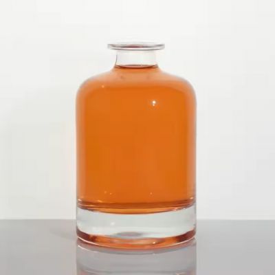Big Capacity 500ml 700ml 1000ml Gin Brandy Liquor Glass Bottle Champagne Round Bottle With Wood Top