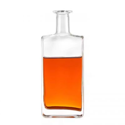 Customize 700ml Classical Fancy Crystal Square Vodka Whisky XO Brandy Cognac Tequila Rum Gin Likore Spirits Glass Bottles