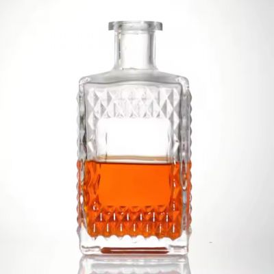 Luxury Glass Bottle New Design Square Spirits 500ml 700ml 750ml Glass Decanter for Vodka Gin Rum Tequila Whiskey Packing