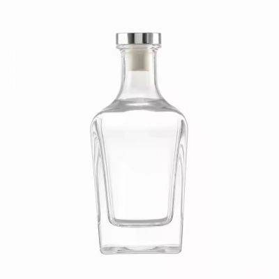 Premium Transparent Glass Square Empty Bottle 250ml 500ml 700ml 750ml Sizes with Cork Stopper for Whisky and Tequila