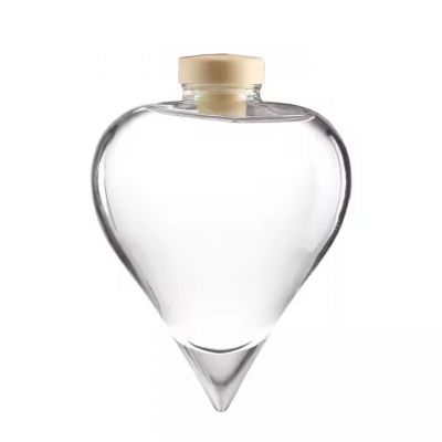 500ml Heart-Shaped Cork-Sealed Liquor Glass Refillable Feature for Tequila Brandy Empty Flat Glass Bottles