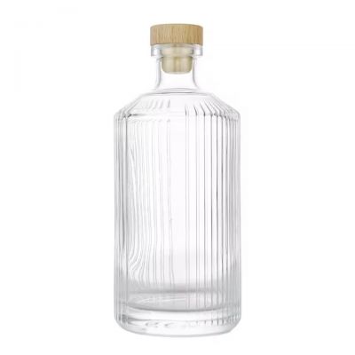 700ml Vintage Fluted Glass Bottle for Fruit Wine Liqueur Cold Brew Coffee with Custom Logo and Wood T-Cork Stopper