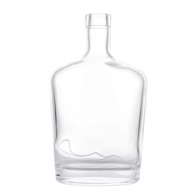 Manufacturer Super Flint 700ml Heavy Weight Rum Bottle with Molten Base for Premium Tequila Whisky with Wooden Cap