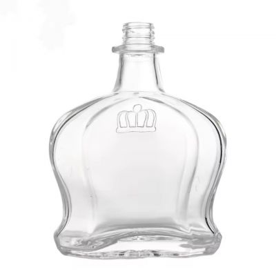 700ml Flat Crown-Shaped Clear Glass Bottle with Embossed Logo for Brandy Whiskey Vodka Liquor Custom Logo Available