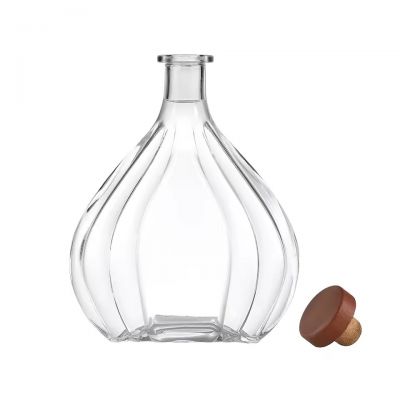 Wholesale 700ml Clear Round Flat Glass Bottle for Beverage Wine Liquor Whiskey Honey Olive Oil with Cork