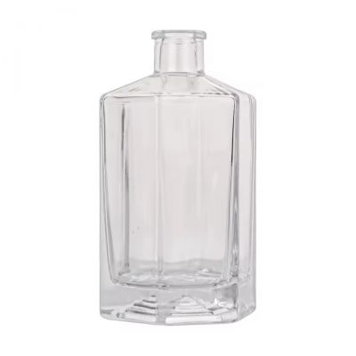 Wholesale Custom 500ml Empty Glass Liquor Bottle Vodka Whisky Gin Bottle Super Flint Glass Bottle Factory Customized Shape