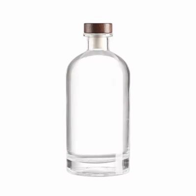 750ml Clear Cork Round Glass Bottle for Alcoholic Beverages Like Gin Rum Vodka Whiskey Brandy