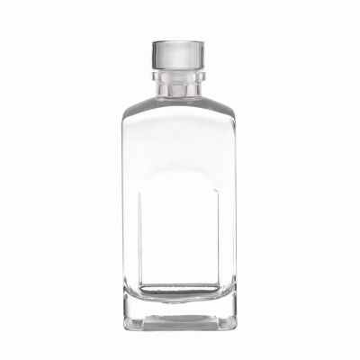 Small Size 700ml Glass Bottle with Cork Sealing Custom Logo