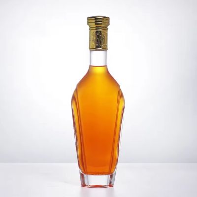 Luxurious 700ml Transparent Glass Long Neck Bottle Screw Cap Seal for Whiskey Vodka Rum Gin Brandy-Philadelphia Style