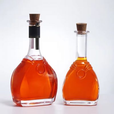 Custom Christmas Wedding Gifts Heart Shaped Rectangular Glass Bottle with Cork Seal for Cylinder Glass Bottle Packed in Carton