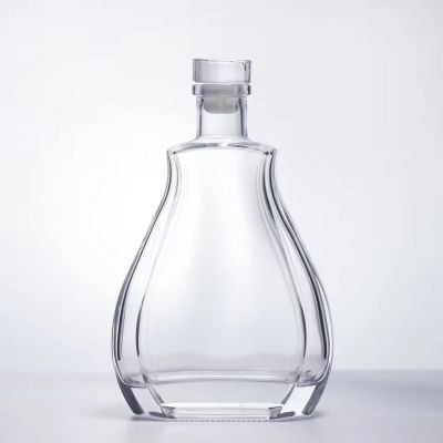 Premium Custom White Tin Label High Quality Glass Bottles Cork Top Diffuser 300ml/500ml/700ml/750ml for Rum Whiskey Gin Liqueur