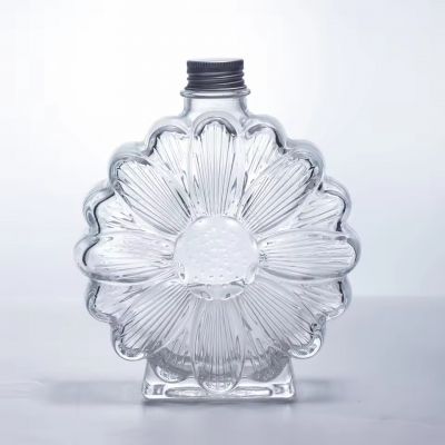 Hot Sale Custom Designed Glass Bottles 250ml 500ml 750ml with Cork Sealing for Brandy Vodka Whisky Gin Rum and Tequila