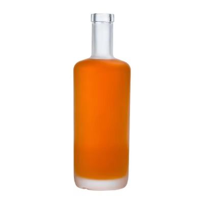 750ml Frosted Glass Tequila Vodka Liquor Bottle Premium Round Shoulder Glass Spirits Bottle for Gin Vodka
